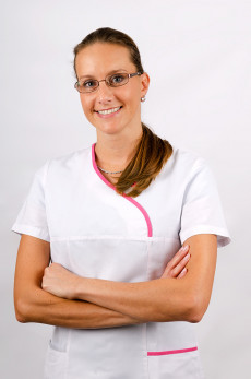 Prophylaxespezialistin der Zahnarztpraxis Braunschweig Prophylaxespezialistin Frau Behse